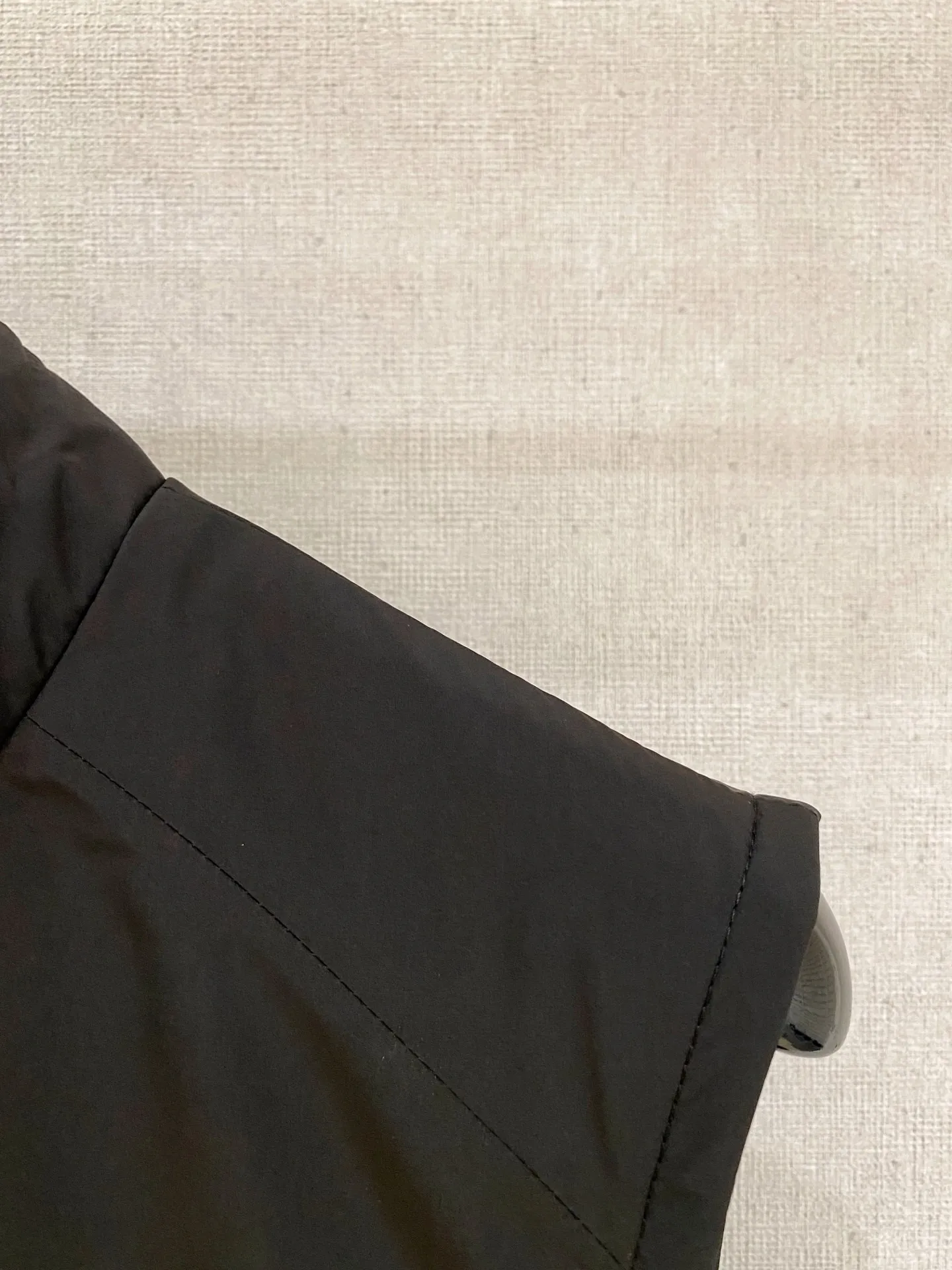 Zegna ： ， ， ， 、 ， ； ，Breathable ， ， 。 ： logo， ； ， ， ； ， ， ； ， ， 。 ： ， ， ； ， ， T 、 、 ； ， ； ， ， 。 ： 、 、 ， ， Versatile 。 ：Cream White、 、Navy Blue 、Black Sizes：M-4XL